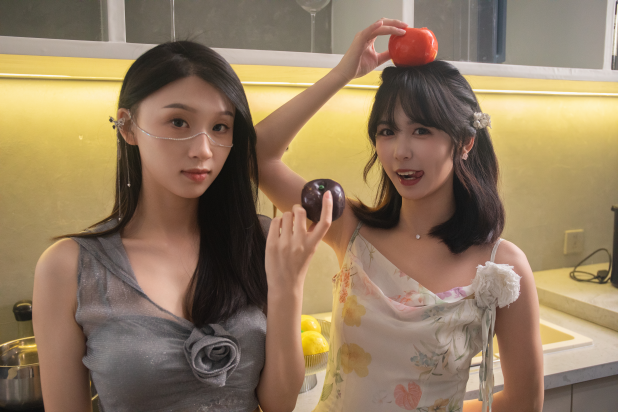 图片[2]-《我靠双修拯救世界》v1.0.0 沉浸式真人互动恋爱冒险，中文版