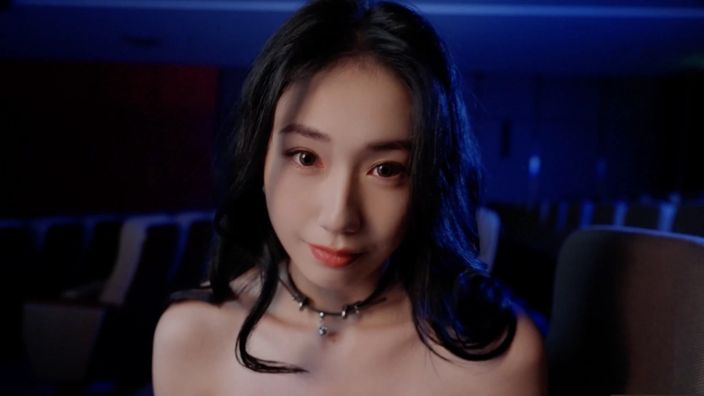 《我的同事不对劲》v1.0 真人美女互动影游 绿色中文版